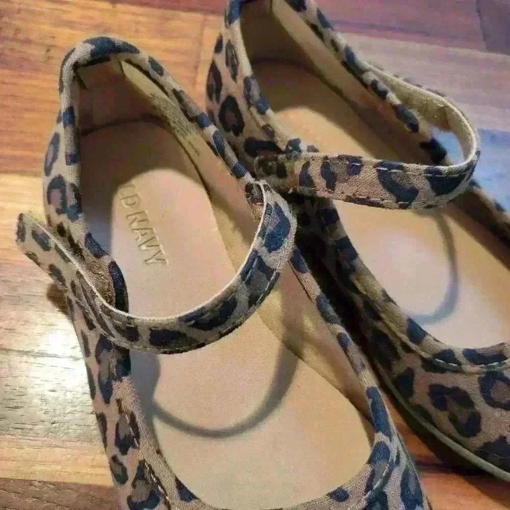 Old Navy Toddler Shoes‎ Size 7